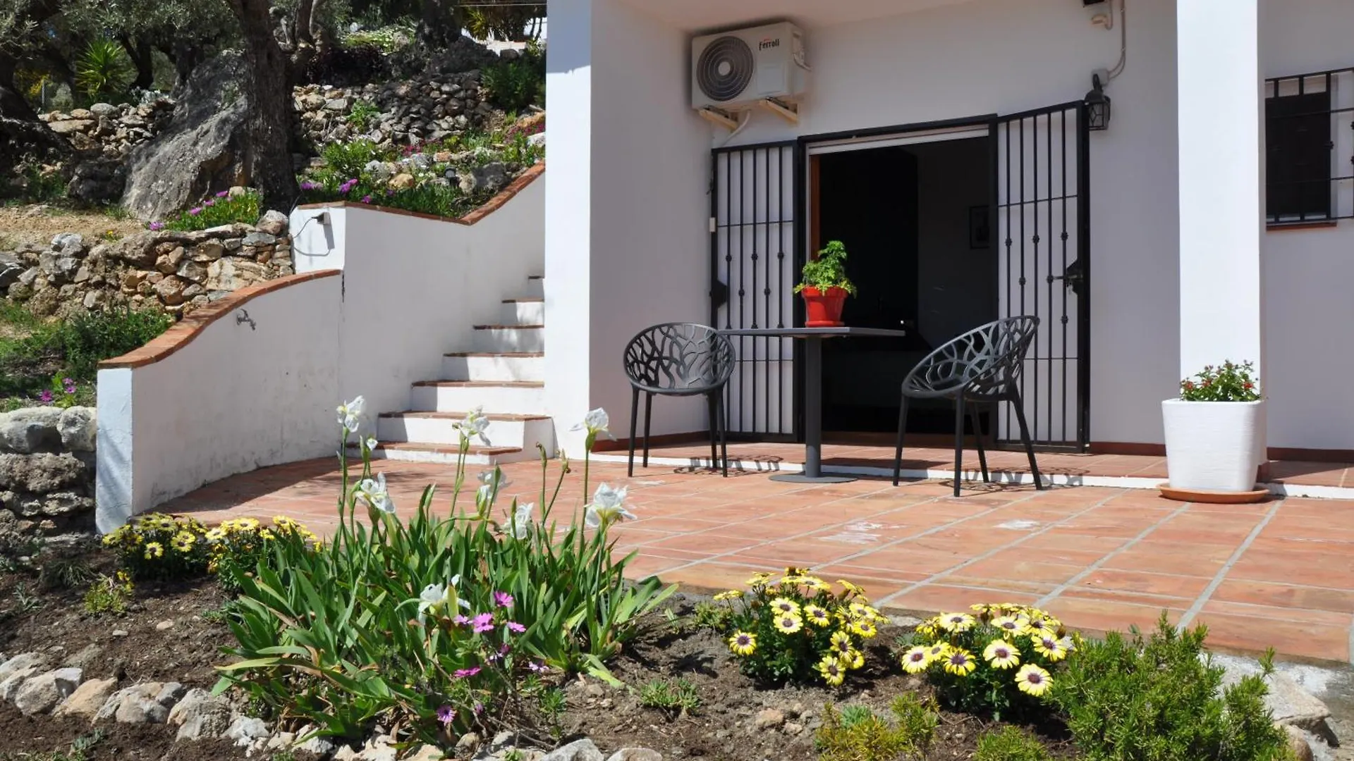 Villa El Dorado B&B And Wellness Cómpeta 0*,  Spagna